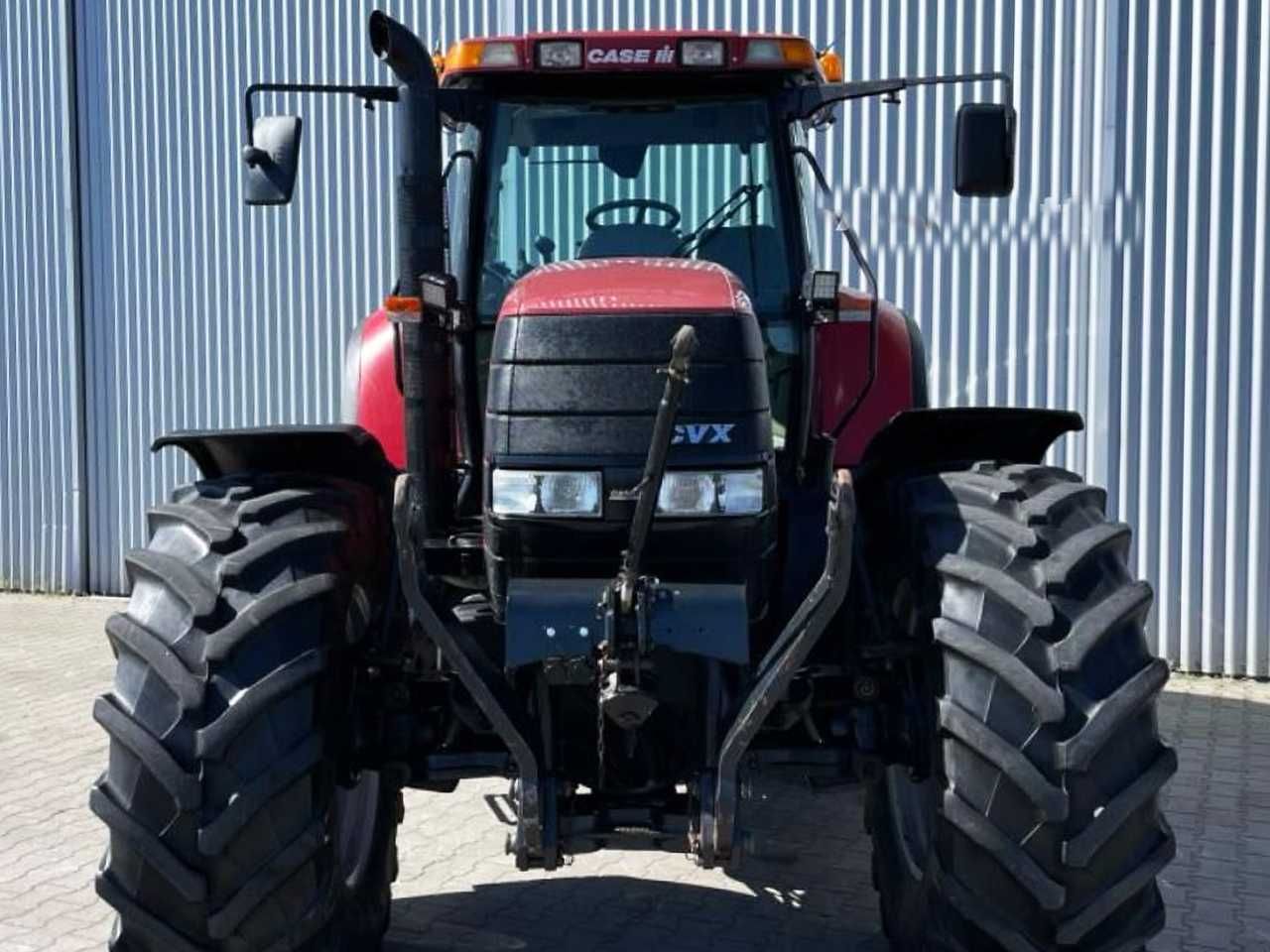Колесный трактор Case IH CVX 1155