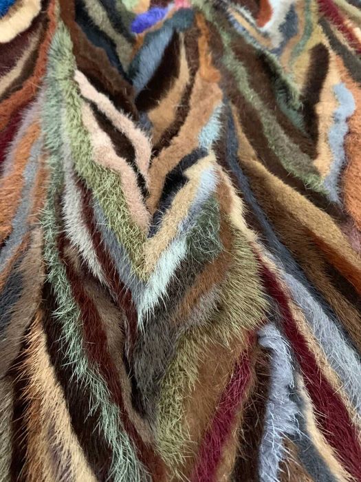 LUXURIANT! Sublima haina din vizon imperial ,vopsit.