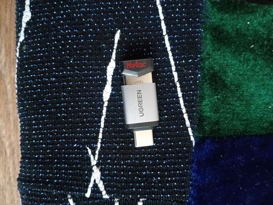 Продам USB флешку 16Гб с установочной виндой для ноутбука