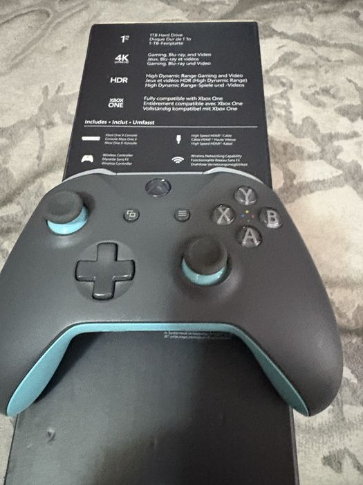 Consola   xbox one x 1Tb+2controller