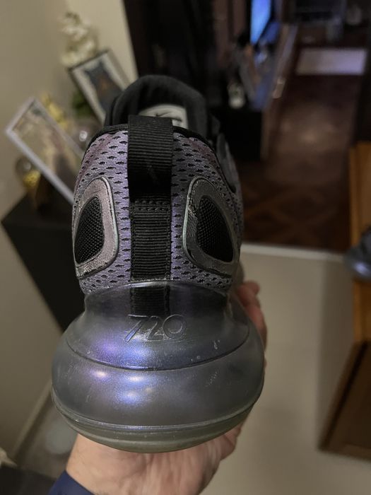 Vand air max 720 purtati