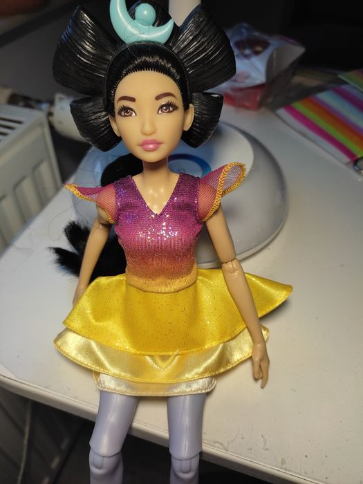 Păpușa Over the Moon