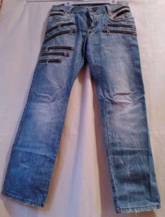 Pantaloni / blugi Jeans model deosebit Pret Neg.