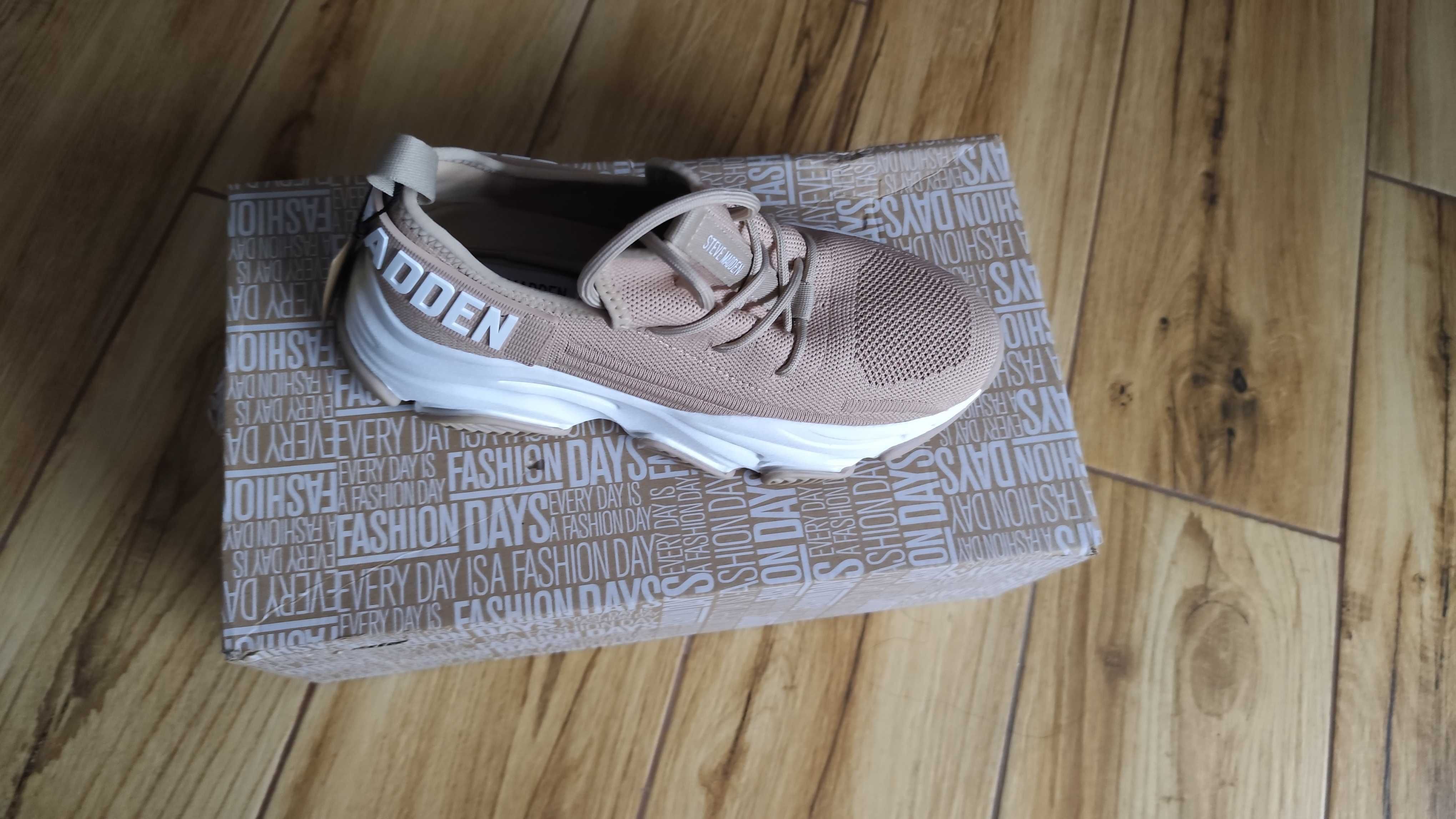 Маратонки Steve Madden
