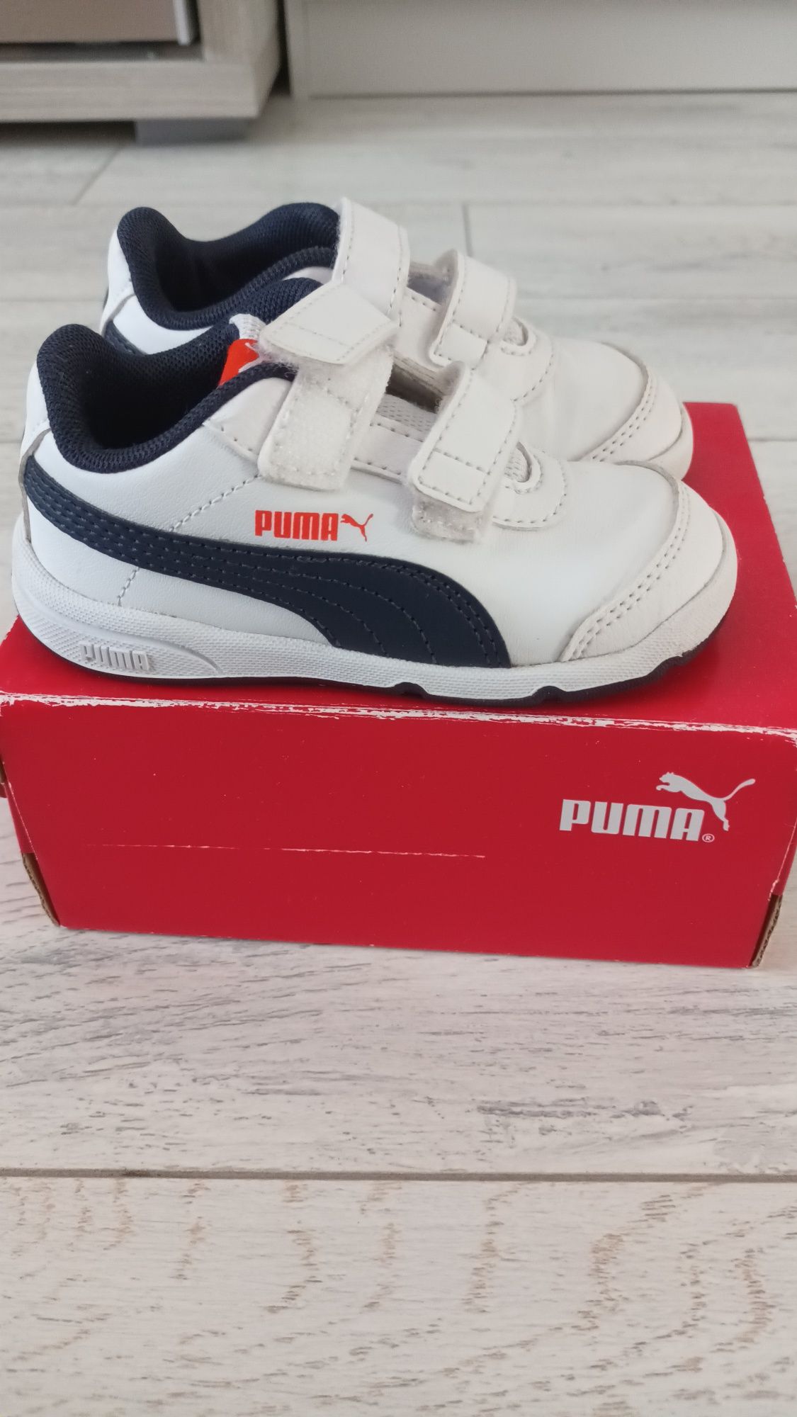Pantofi sport Puma nr.22