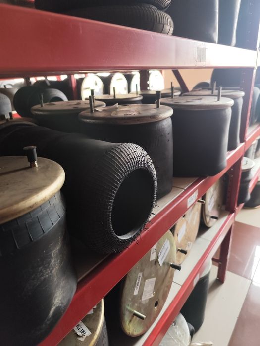 Vând perne de aer semiremorcă și camioane multi marcă