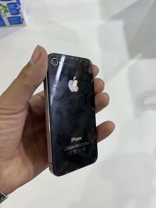 Iphone 4s  13.5 gb