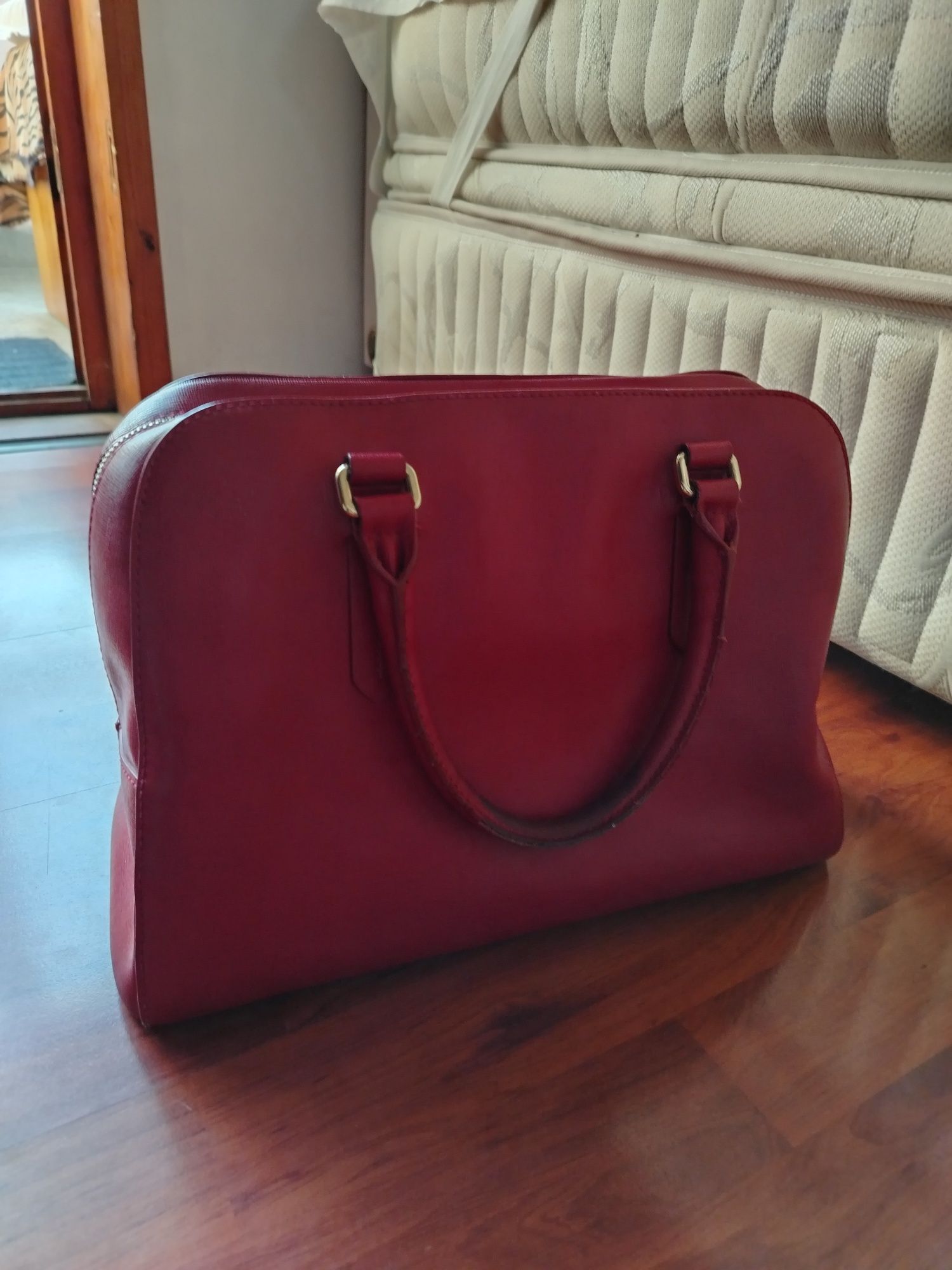 Дамска чанта FURLA – естествена кожа, червена, като нова