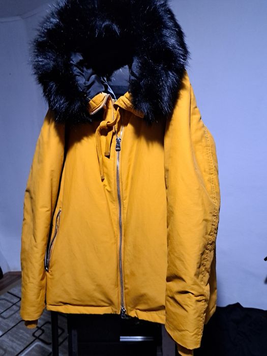 Geaca zara cu blanița și gluga