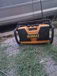 Dewalt DW911 Професионално радио