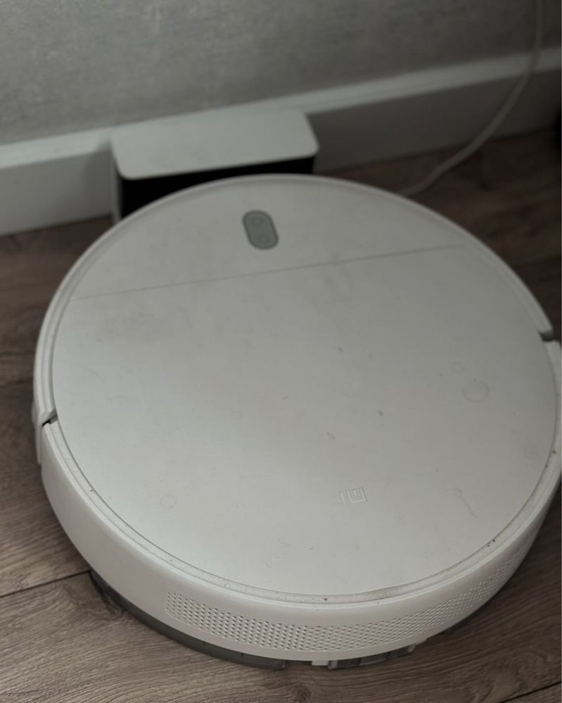 Продам пылесос xiaomi (робот)