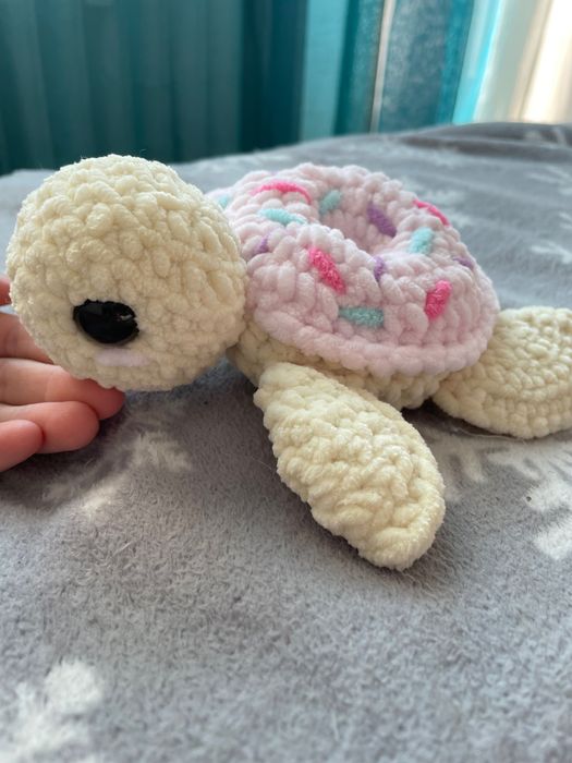 Ръчно плетена играчка