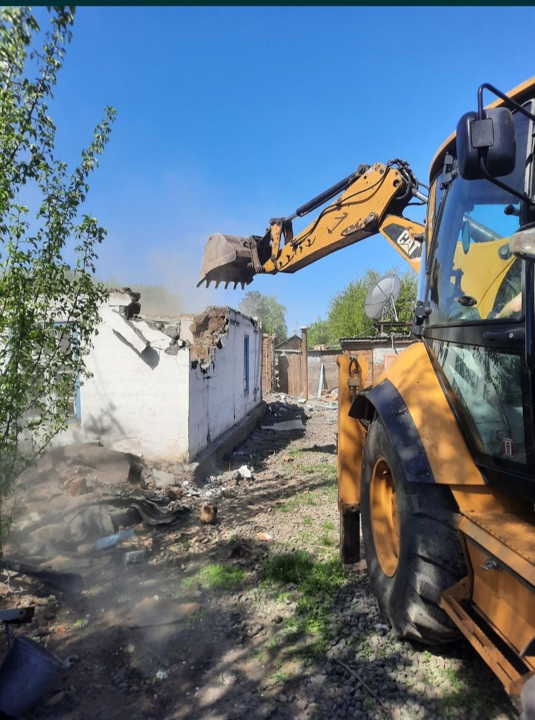 Разбор домов Снос зданий вывоз мусора Демонтаж услуга трактор 3в1