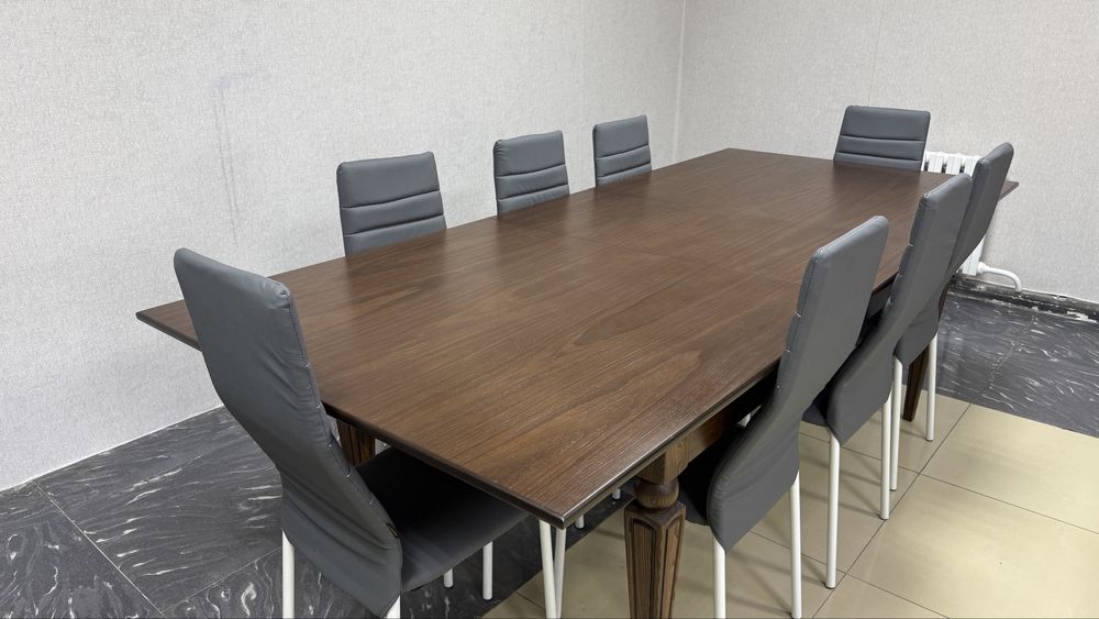 Продам срочно стол со стульями