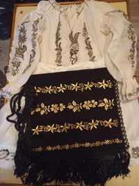 Costum popular traditional