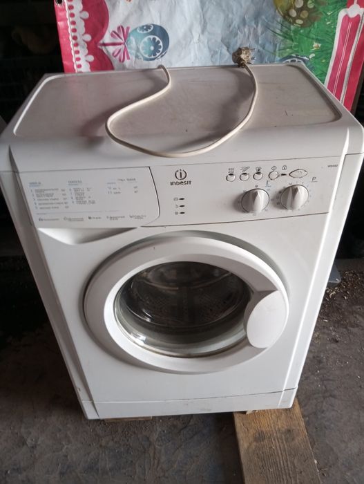 Продам стиральную машинку Индезит