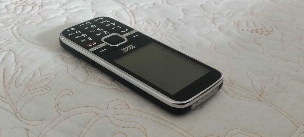 Telefon mobil seniori iHunt i10, Dual SIM, 256MB, USB Type-C, 4G