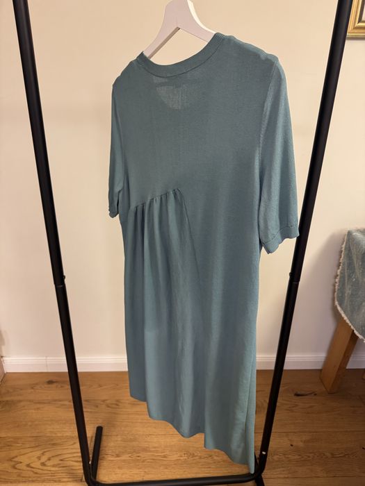 COS рокля с ефектно набиране