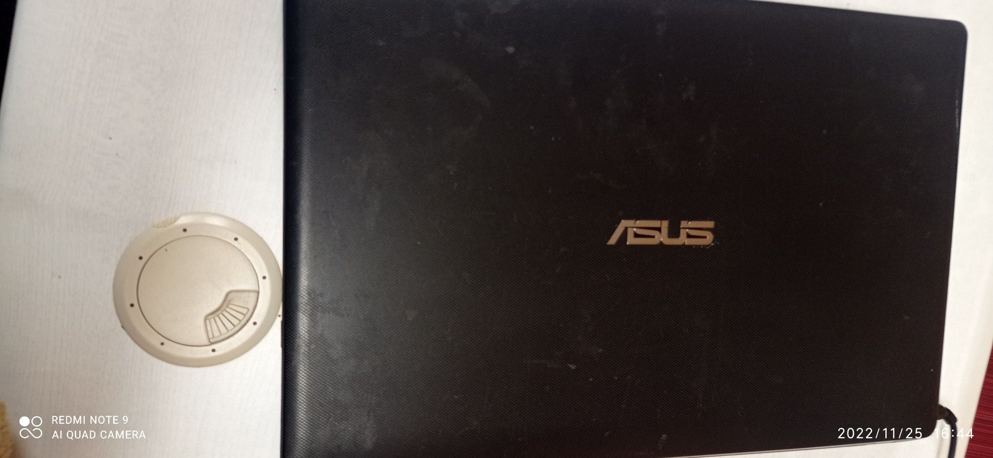 Лаптоп "ASUS"  (4GB)