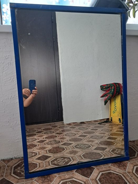 Продам зеркало  высота 1метр ширина 70см