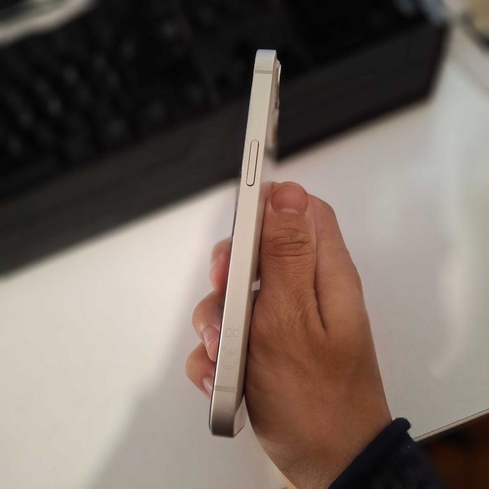 Продавам APPLE Iphone 13 128 GB 100% BH