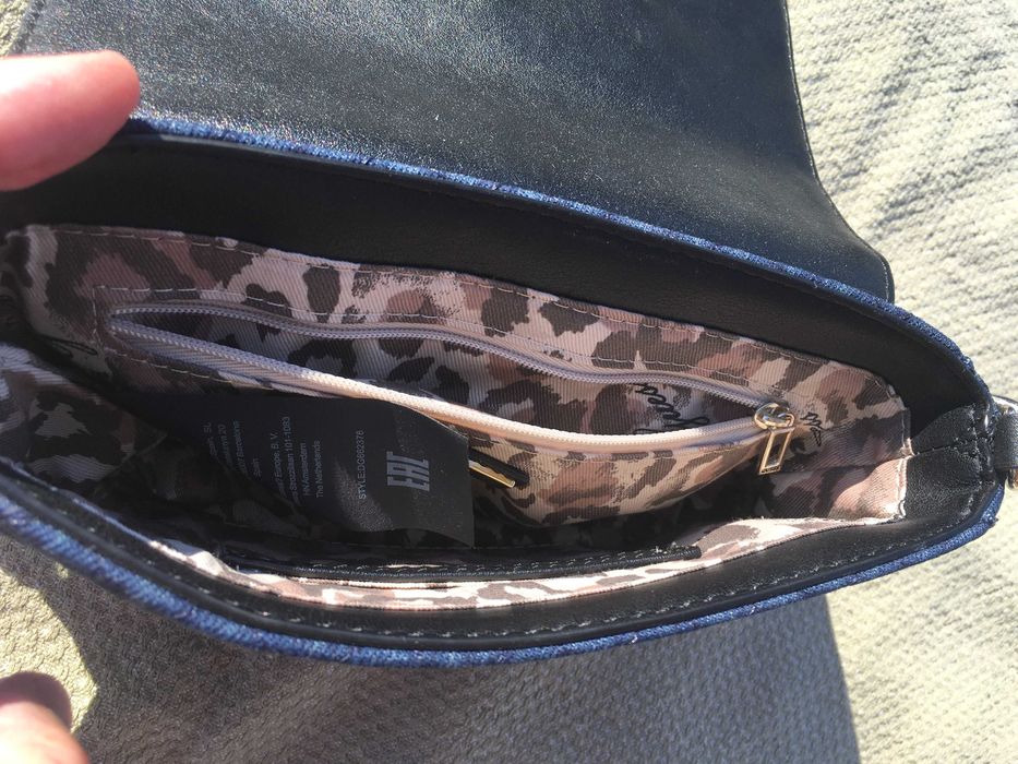 GUESS чанта с камъни