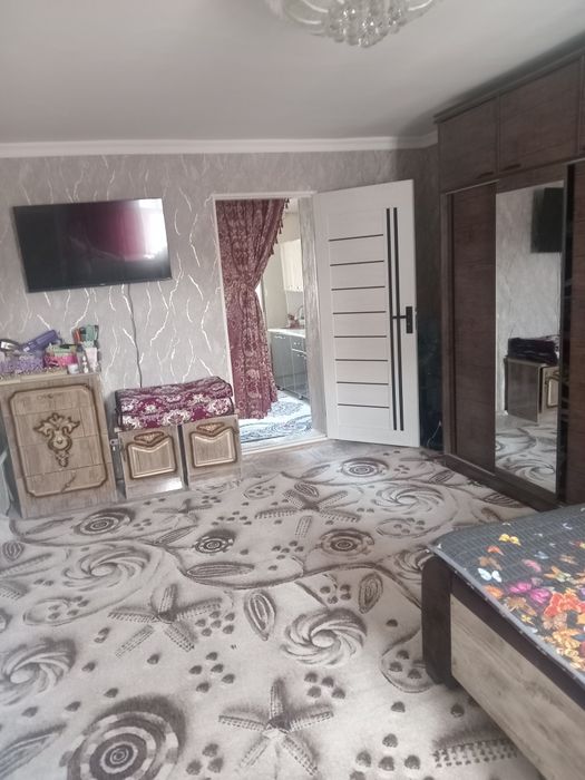 Hovli uy sotiladi 7 sotih