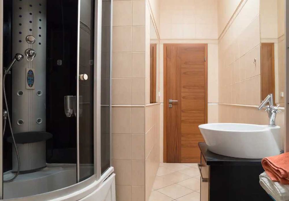 Дава се под наем Двустаен апартамент в Пловдив, Младежки Хълм - 58 кв.м за 219.3 € - Снимка #2