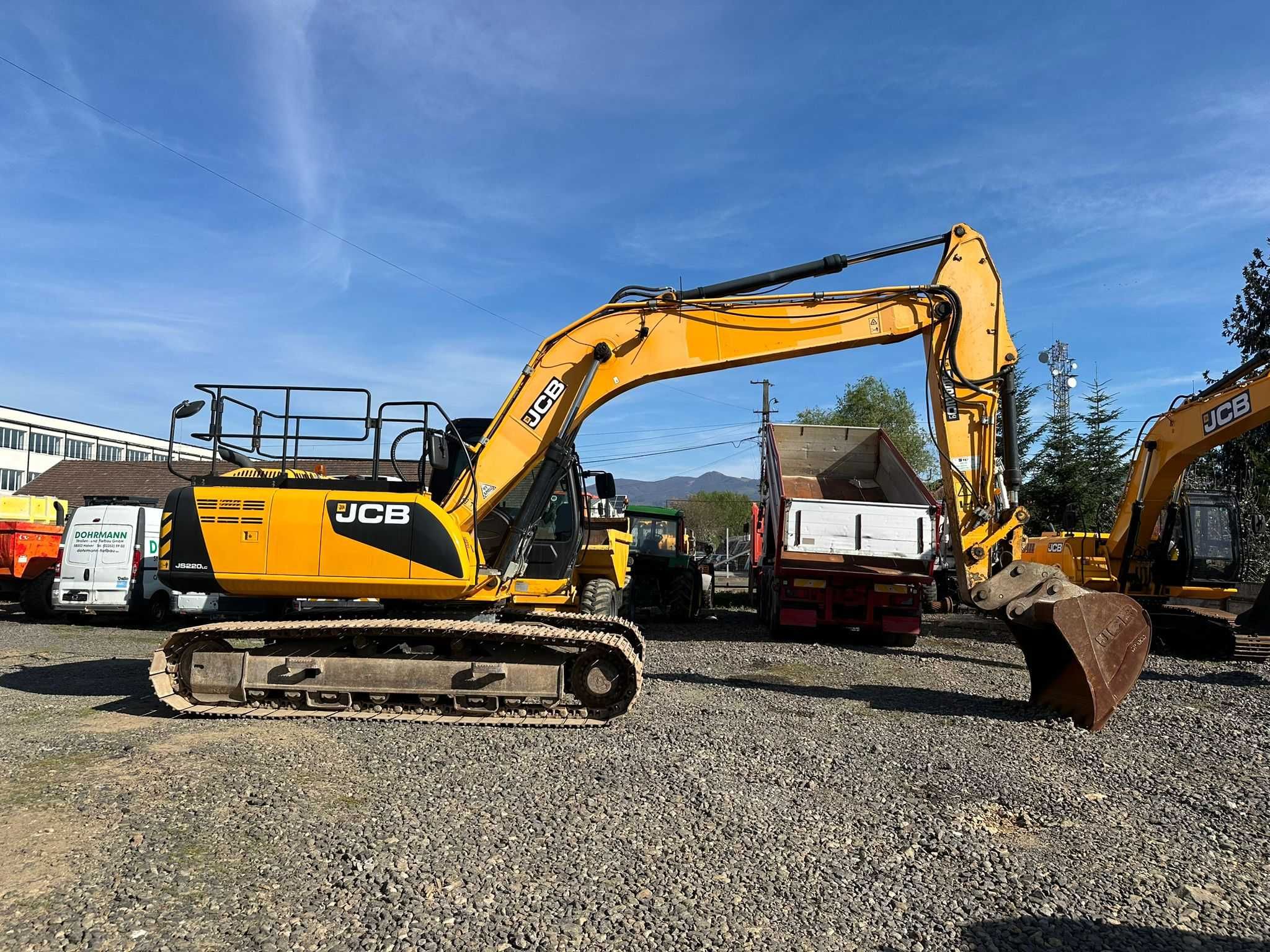 Excavator pe senile JCB JS220 ,  2015