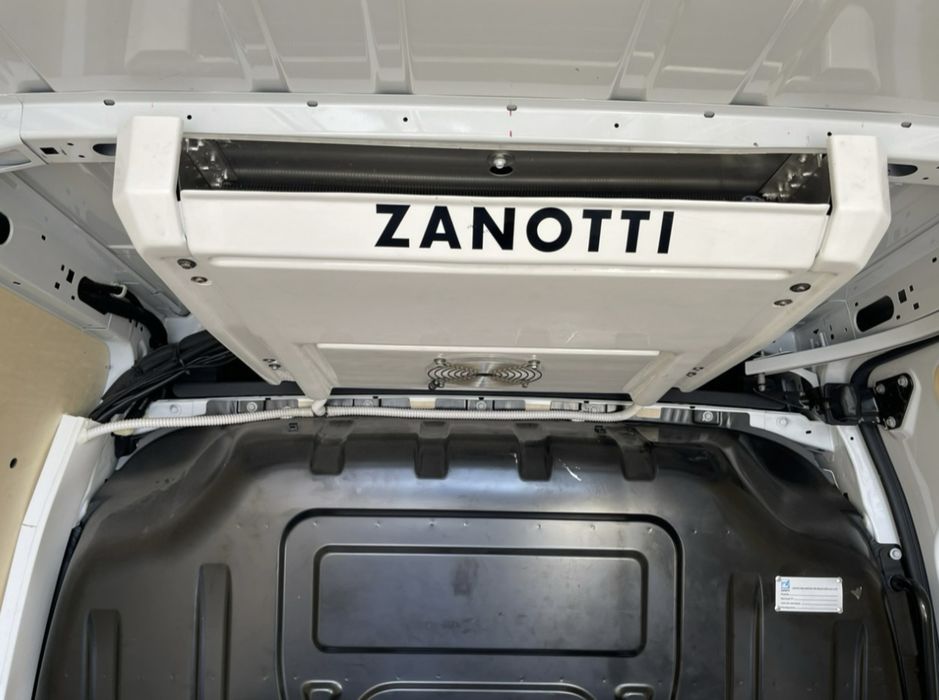 Renault Master L3H2 2021 avariat