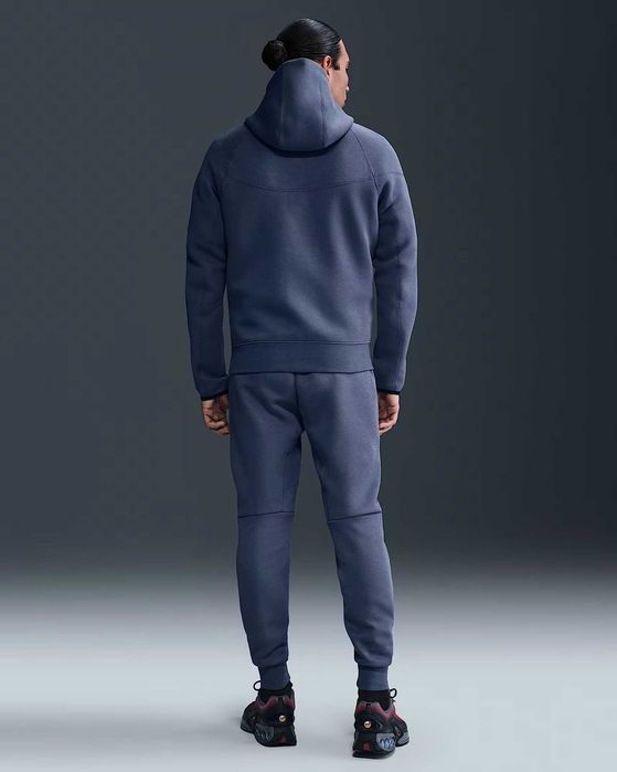 Nike Tech Fleece Paris Saint Germain Спортен Екип