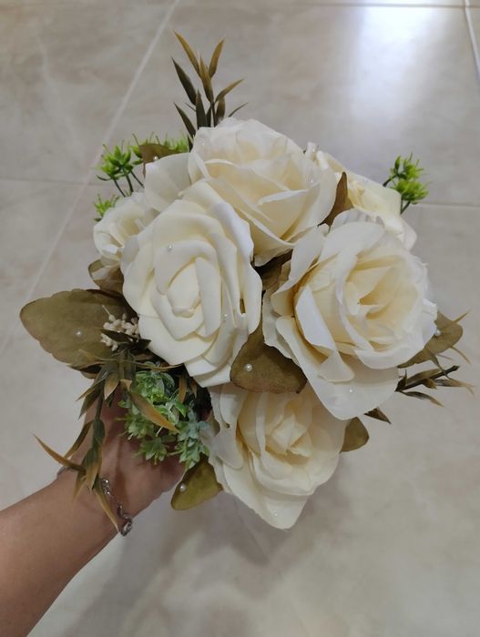 Сватбени бутониери, халат, кутия за халки