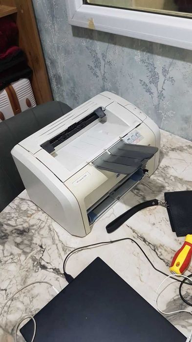 Printer HP 1018 b\u