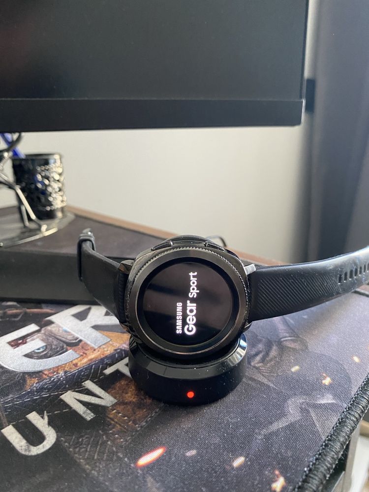 Смарт часы samsung gear sport