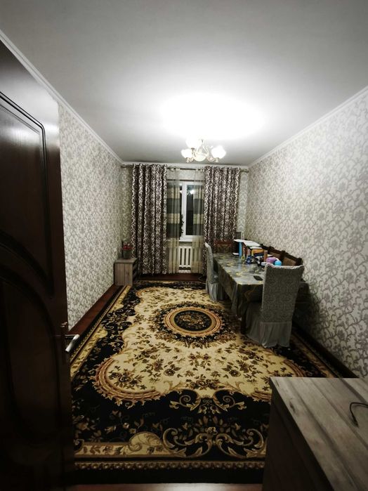 3 комнатная переделанная в 4 комнатную.3 xona kvartira 4 xonaga aylan