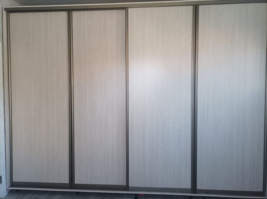 Продам большой шкаф купе