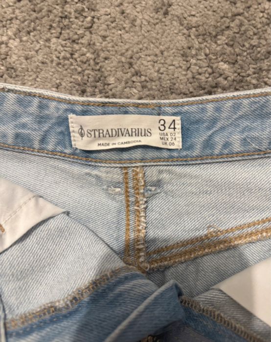 blugi scurti stradivarius