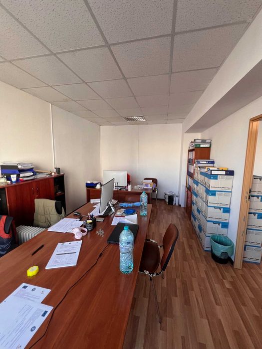 Inchiriez birouri pe Faleza Dunarii - 38 mp