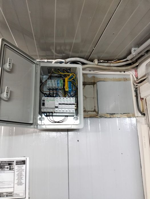 Configurez tablouri electrice conform cerințelor