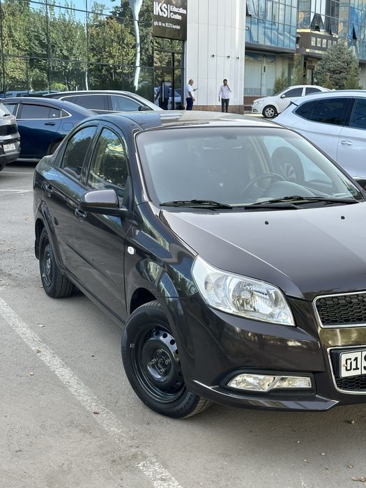 Продается своя nexia 3 AT