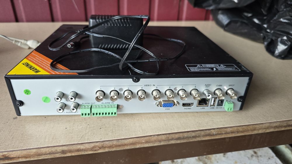 Vând DVR și cameră supraveghere