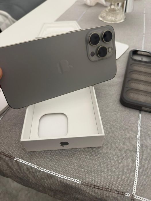 Iphone 15 pro max 256gb natural titanium