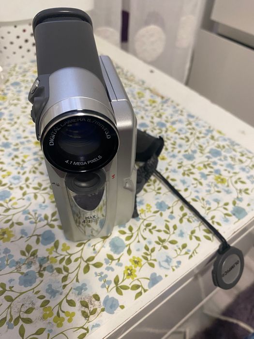 Camere video +aparate foto digitale