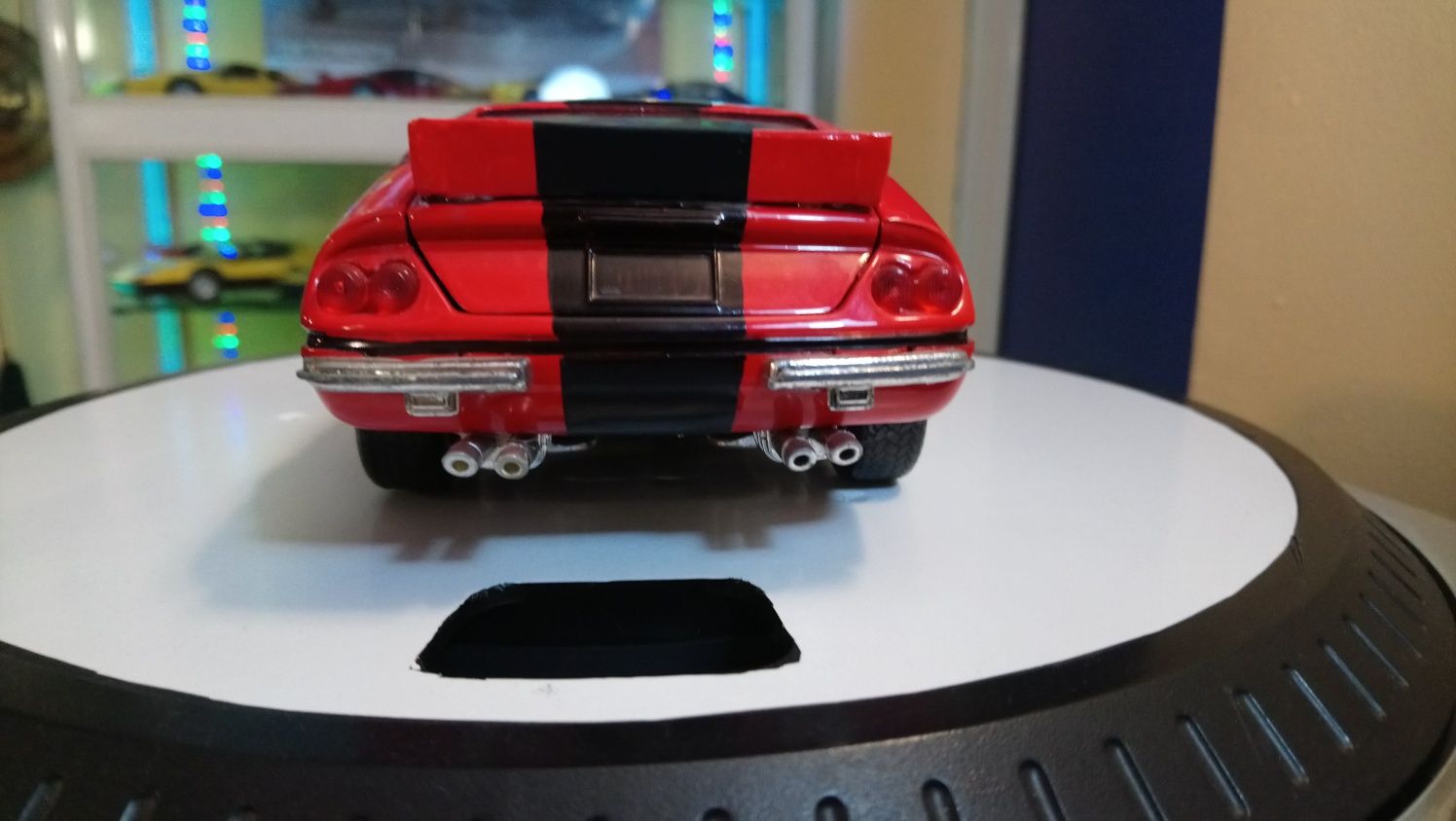 1:18 Ferrari 365 GTB 4  69 г.