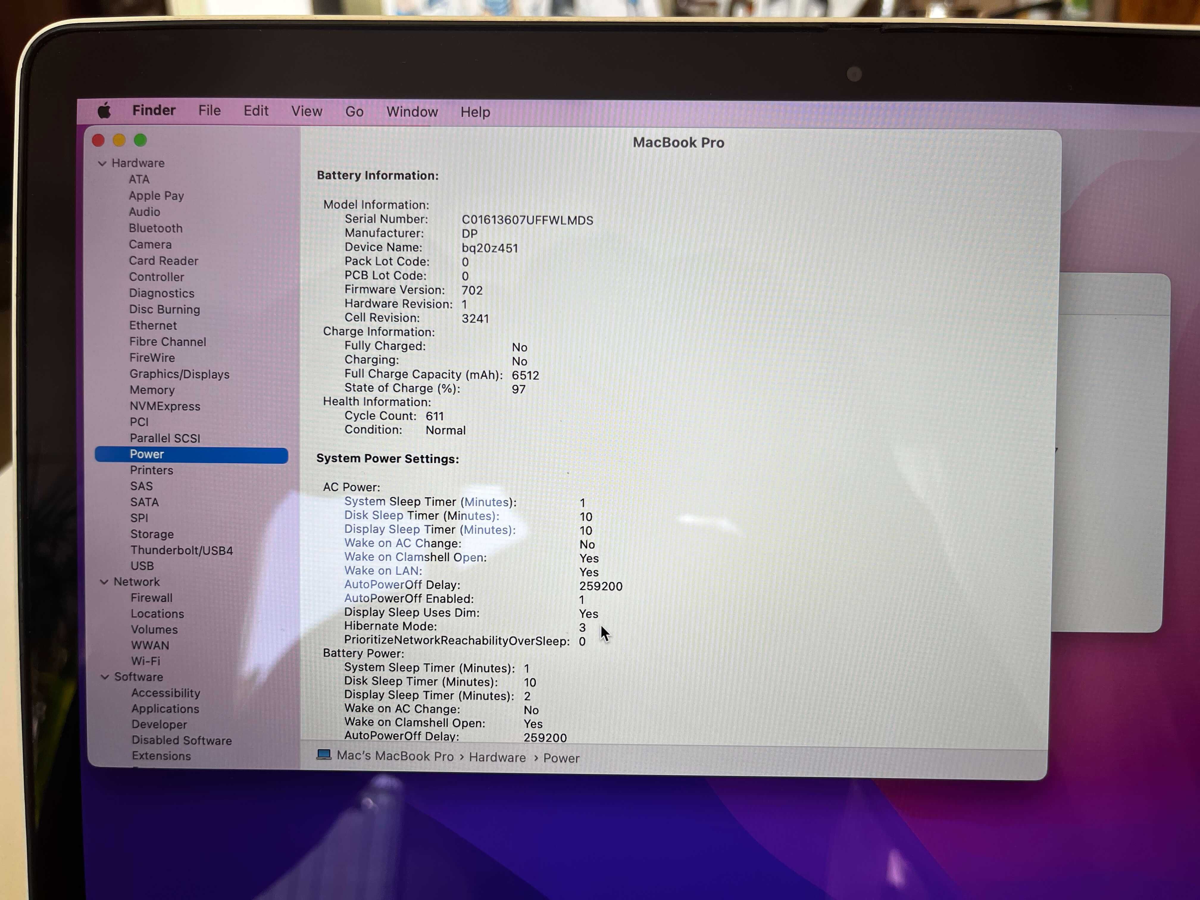 Macbook Pro (15", Retina, mid 2015) i7 2.2 GHz 16GB RAM 256 SSD