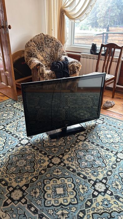 Продам телевизор LG