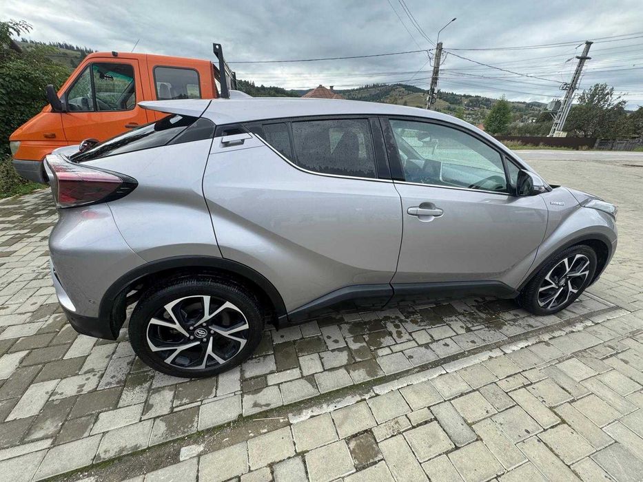 Toyota C-HR 1.8 HSD 4x2 CVT C-lassy