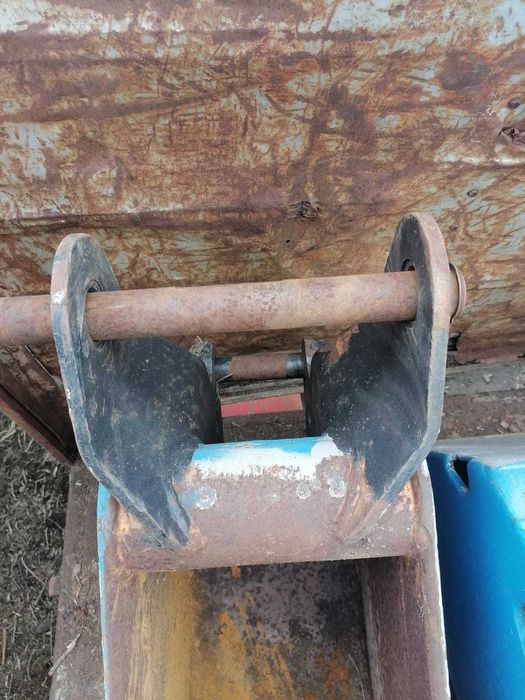 Vand cupa mica pentru Buldoexcavator