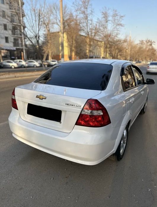 Neksiya 3 avtomat 2020 yil 15000 probeg xalol