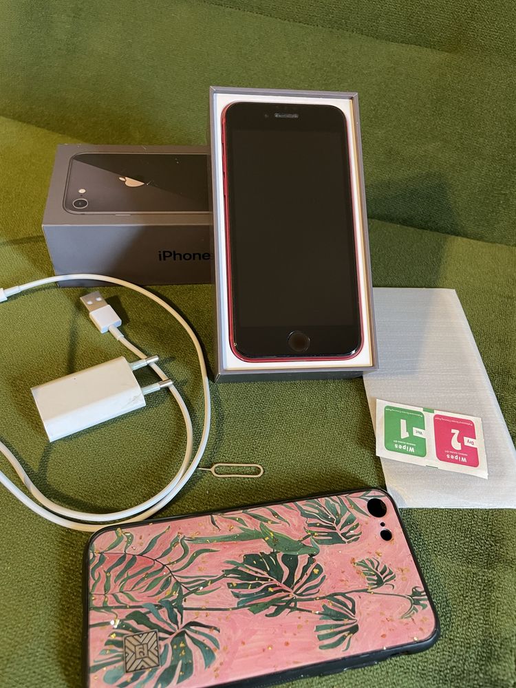 Iphone SE 2020 64 gb перфектен